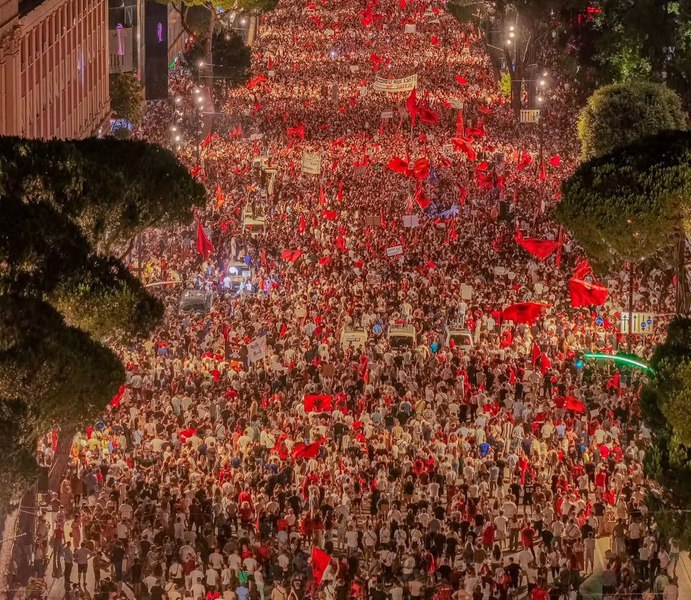 Proteste fără precedent la Tirana împotriva proiectului imobiliar al familiei Trump: „Albania nu e de vânzare