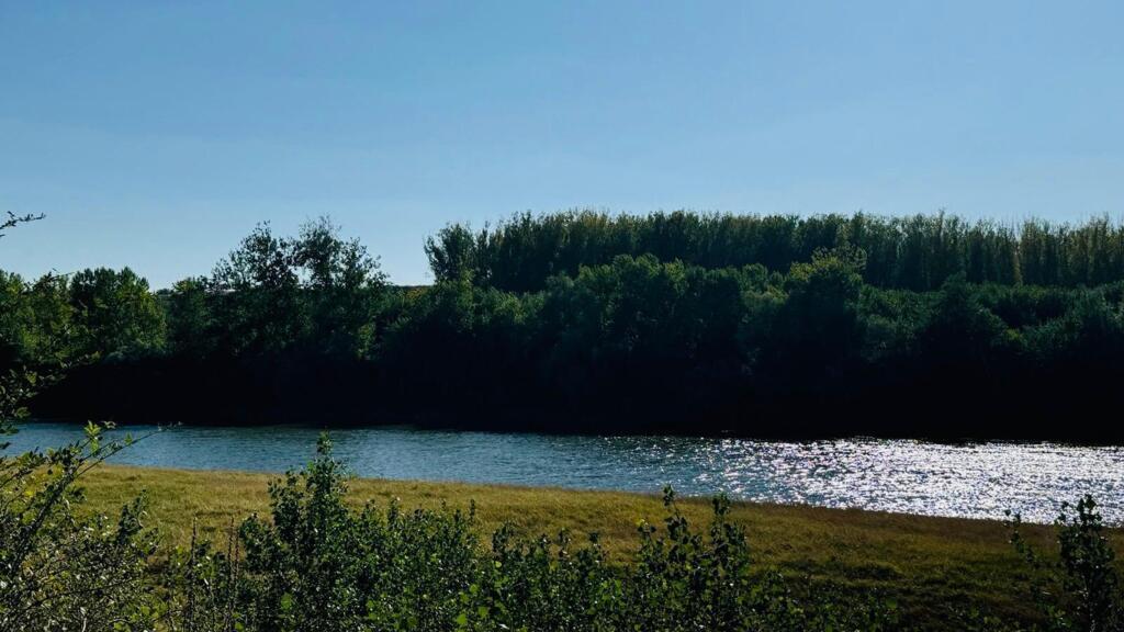 RFI: Ministrul moldovean al Mediului avertizează că Chișinăul riscă să rămână fără apă. Ucraina propune reducerea debitului Nistrului. Primarul Ceban: Criză artificială creată de PAS