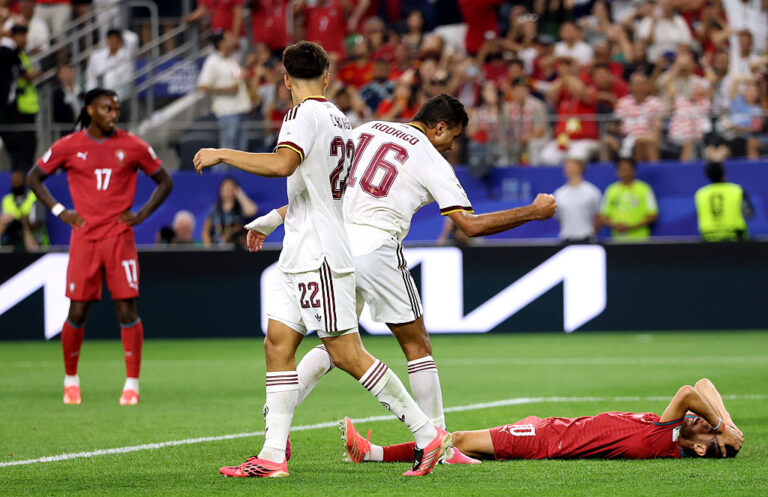 Rodri și-a cerut scuze după victoria Spaniei! Gestul făcut față de Bernardo Silva