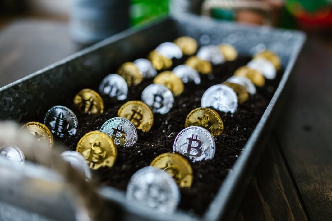 România, printre liderii UE la investițiile în criptomonede, dar fără legislație pentru aplicarea regulilor
