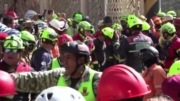 VIDEO. Bărbat salvat după opt zile de sub dărâmături în urma cutremurelor din Venezuela