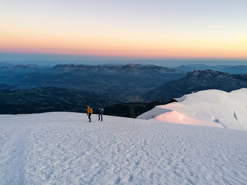 Vremea extremă a ucis cinci alpiniști pe cel mai înalt munte din Rusia