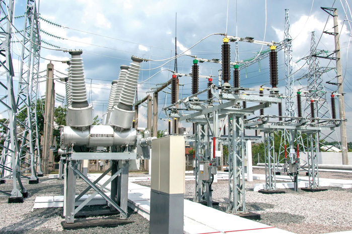 Câştigătorii crizei din energie. Care sunt cei mai mari proprietari de baterii din România, cei care înmagazinează energia în timpul zilei, când este foarte ieftină, şi o vând pe vârf de consum la preţuri de trei ori mai mari