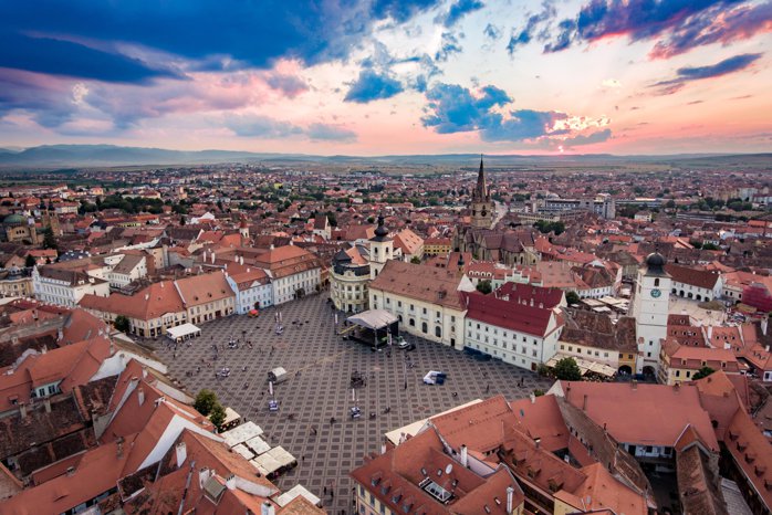 Ce poţi cumpăra cu 2,5 milioane EUR? Vilă istorică de 830 mp, restaurată integral în 2022, scoasă la vânzare în centrul Sibiului. Poate deveni boutique hotel sau proiect HoReCa