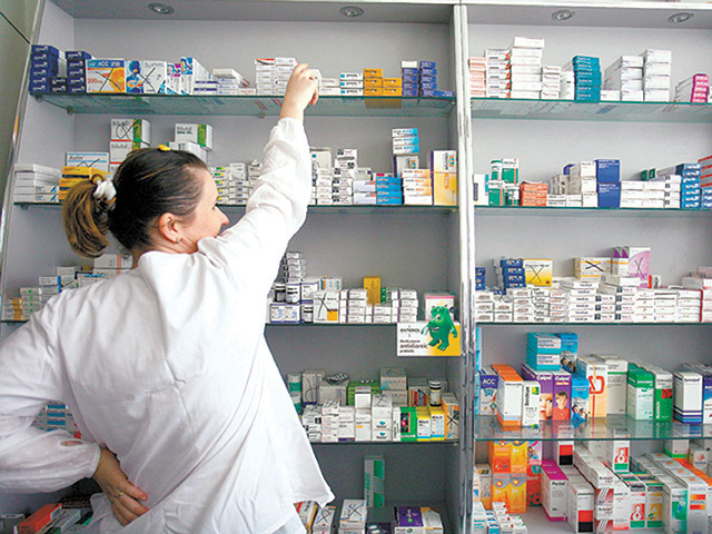 Farmacii multe, farmacişti tot mai puţini. Profesia de farmacist, tot mai ocolită de absolvenţii de liceu. La Bucureşti şi Iaşi au fost mai puţini candidaţi decât locuri la Farmacie la admiterea din 2026