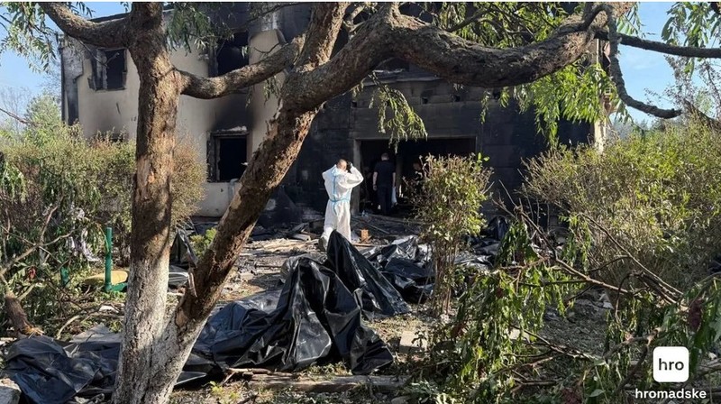 NEWS.ro: Bilanţul atacului asupra unui depozit de muniţie din apropierea oraşului Kiev a ajuns la 38 de morţi, iar zona este „contaminată”