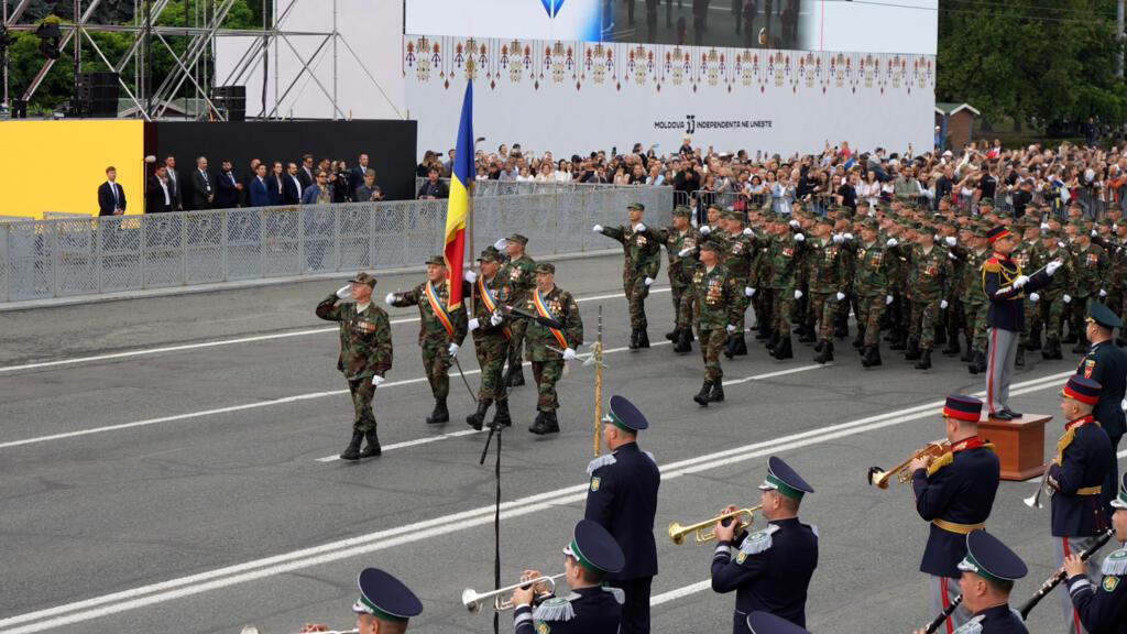 RFI: Parada de Ziua Independenței, la Chișinău | Nicușor Dan și Volodimir Zelenski, alături de Maia Sandu