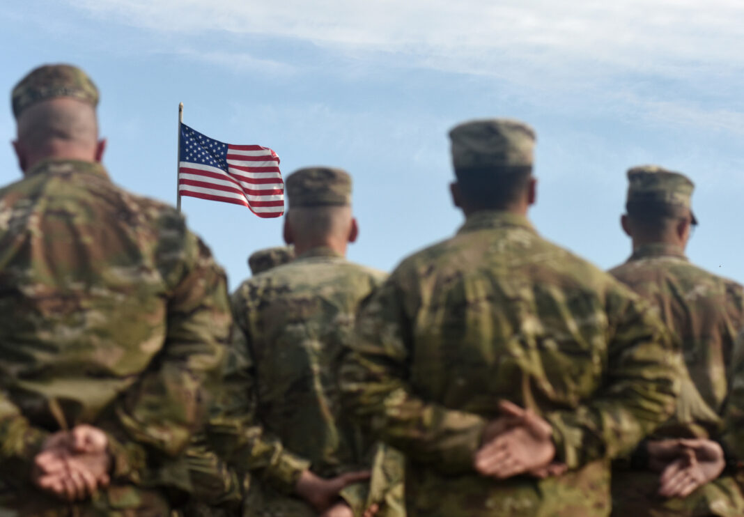 Secretarul adjunct al apărării din SUA reafirmă angajamentul american faţă de NATO şi declară că Europa este „de interes fundamental”