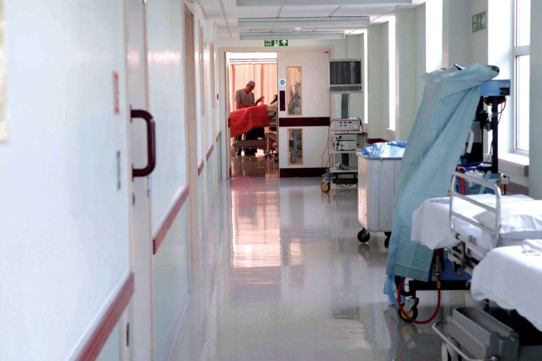 Sindicaliștii din sănătate cer ca munca în condiții dificile să fie plătită cu cel puțin 50% în plus