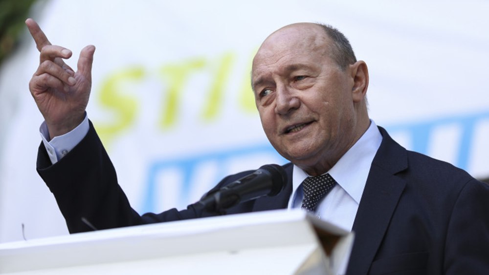 Traian Băsescu îi ia apărarea lui Ilie Bolojan după votul pe Legea Integrității: „Liberalii au procedat corect”, deși amendamentul PSD „este incorect”