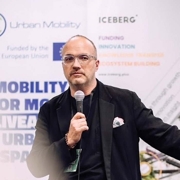 ZF IT Generation. Ionuţ Ţaţa, general partner, Asternova Vest, fond de capital de risc pentru start-up-urile din Regiunea Vest: Vom investi în start-up-uri care folosesc inteligenţa artificială pentru a scala eficient, nu în cele construite doar pe AI - „sunt businessuri care pot funcţiona şi dacă se sparge bula AI“
