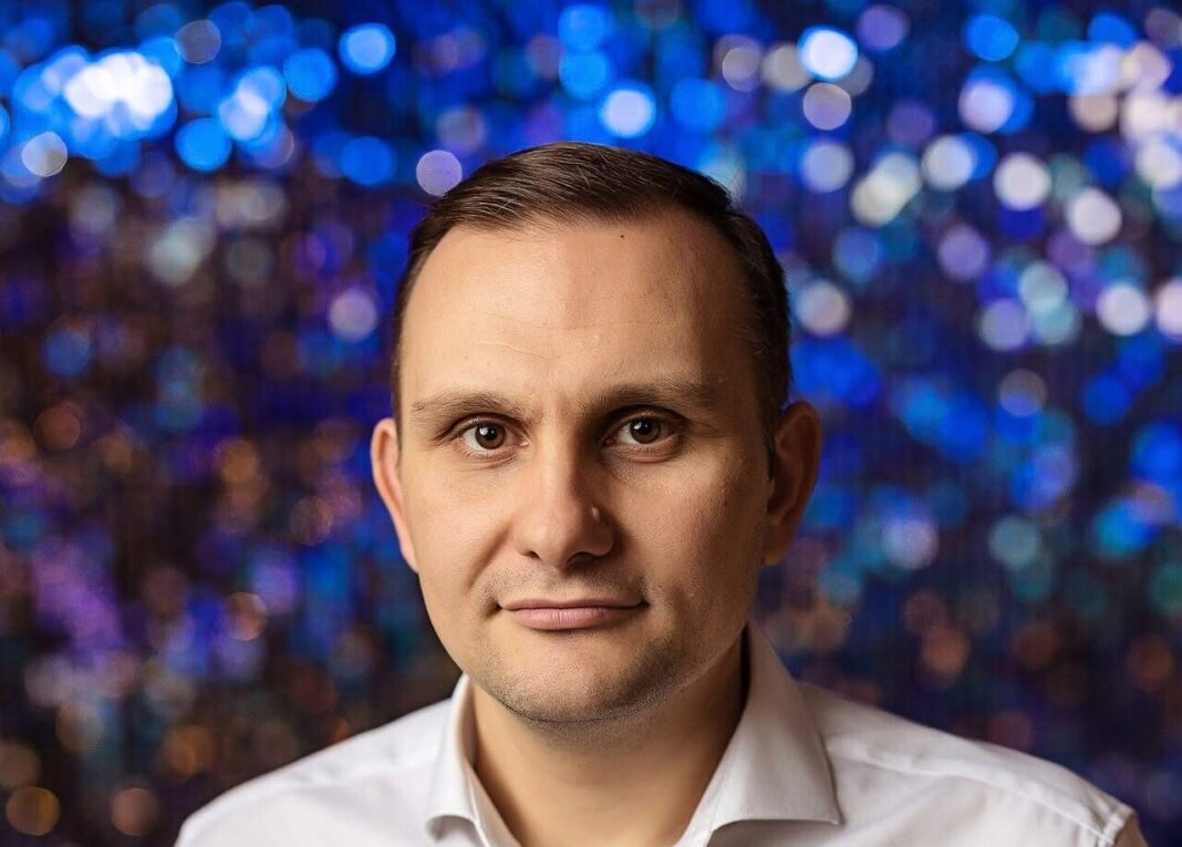 Alexandru Muntean, vicepreședintele USR Dâmbovița acuzat că voia să exporte un utilaj în Belarus colaborează de mulți ani cu cetățeni ruși / A fost asociat cu doi ruși într-o firmă vizată de dosarul DIICOT