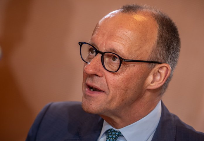 Când Germania tremură, Europa se blochează: Slăbirea politică a lui Friedrich Merz pune în pericol negocierile pentru bugetul UE de 2.000 mld. euro