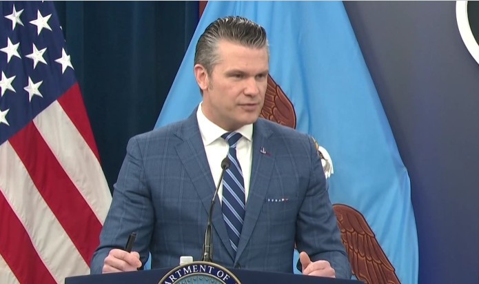 NEWS.ro: Hegseth ar urma să anunţe noi reduceri ale numărului de generali şi amirali din cadrul forţelor armate