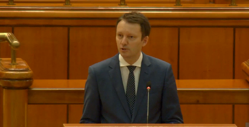 NEWS.ro: Siegfried Mureşan:  Astăzi vă prezint un proiect pentru România, iar dumneavoastră decideţi dacă mergem pe acest drum / Avem de ales între o Românie care merge înainte şi una care rămâne pe loc. Avem de ales între reformă şi protejarea statului