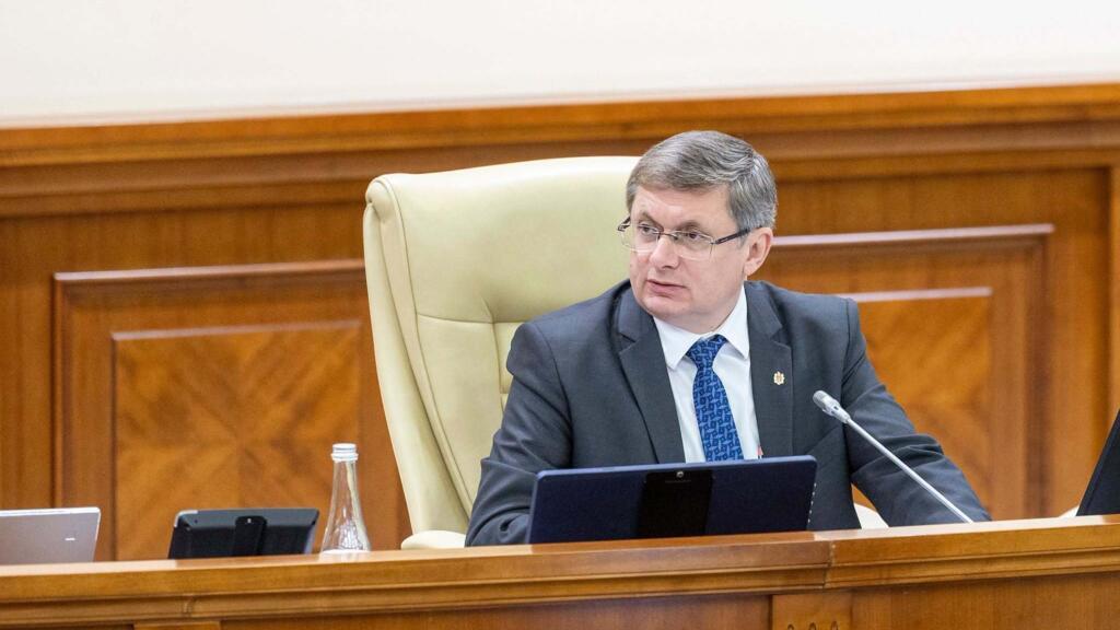 RFI: Președintele Parlamentului R.Moldova îl contrazice pe premierul Norvegiei.”Avionul lui Zelenski se afla la sol, nu a fost ținta dronelor”