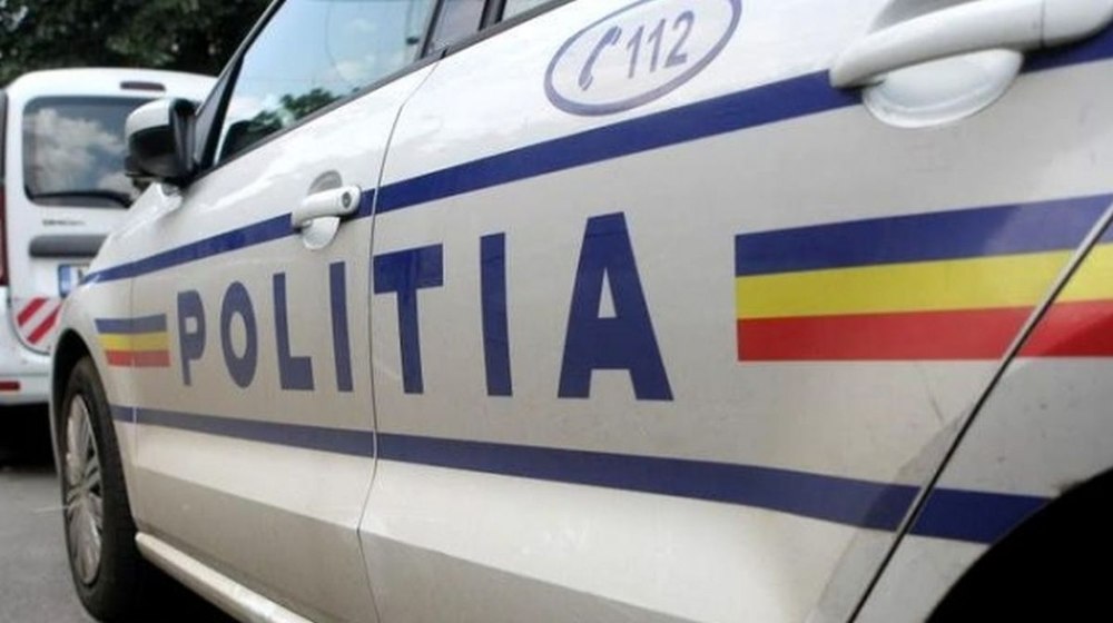 Și-a ucis iubita și apoi s-a sinucis. Fiul victimei, oprit de polițiști înainte să ajungă acasă