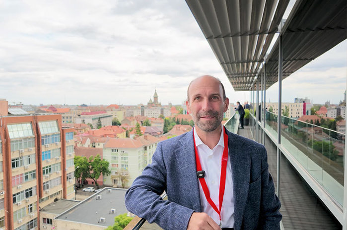 ZF IT Generation. Investor Watch. Scott Hartley, cofondator şi general partner al Everywhere Ventures, fond american din New York care administrează în jur de 100 mil. dolari şi investeşte în primele runde de finanţare ale start-up-urilor
