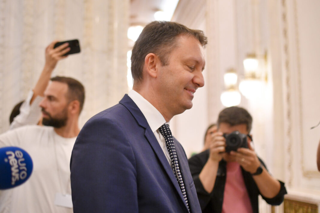 Zi decisivă pentru Guvernul Mureșan: Al treilea premier propus de președintele Nicușor Dan merge la vot în Parlament, de la ora 13:00 / G4Media va prezenta LIVE cele mai importante momente ale zilei 