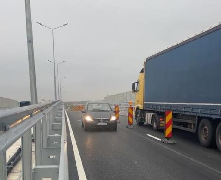 A fost deschis pasajul DN3 peste Autostrada A0. Deocamdată se circulă pe o bandă