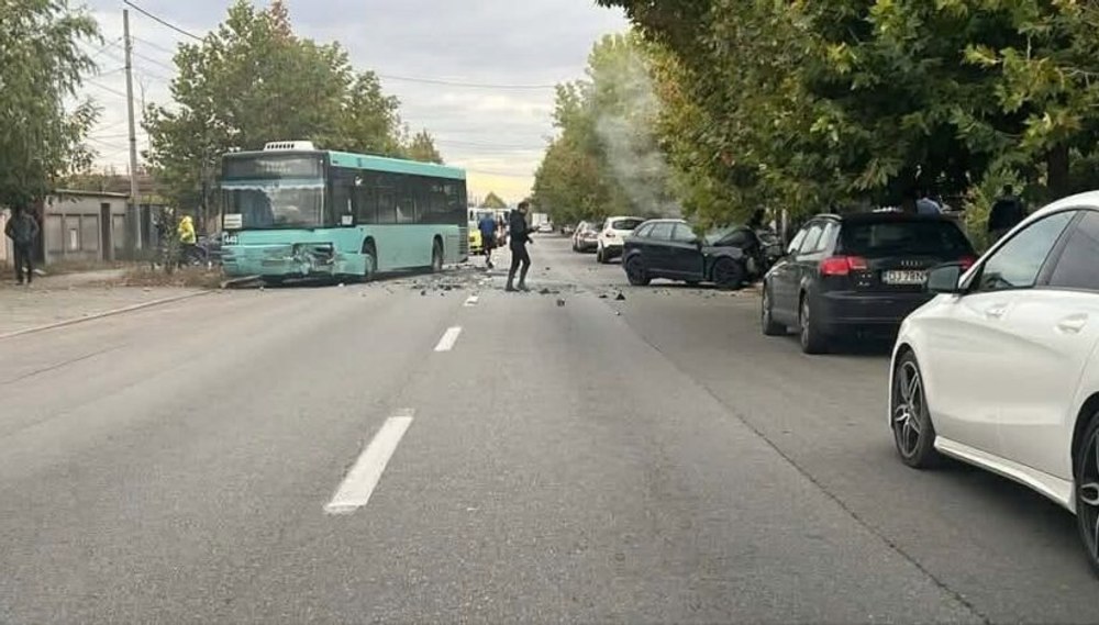 Accident cu 20 de victime după o coliziune între un autobuz și o mașină în Craiova. A fost activat Planul Roșu de Intervenție