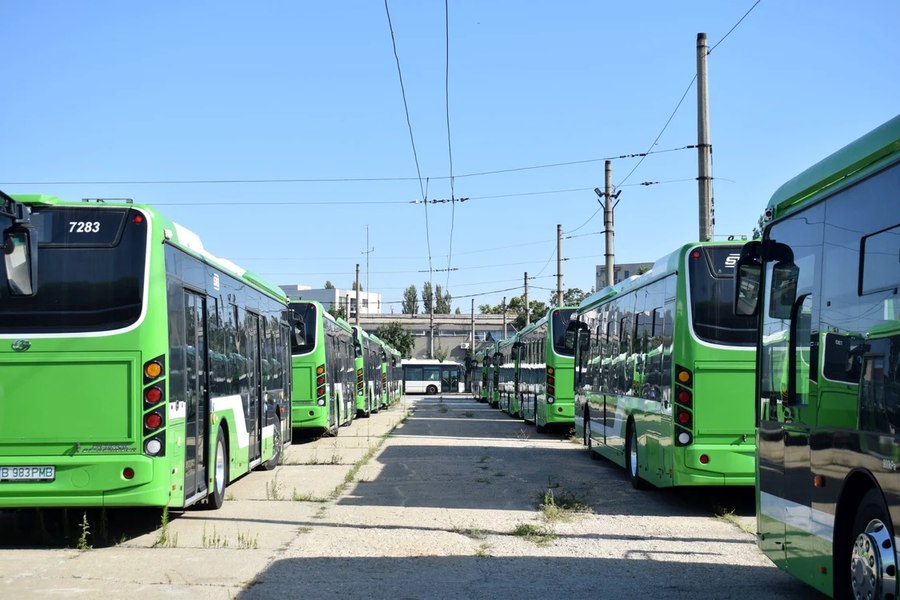 Anchetă explozivă la STB după dispariția a 1,5 tone de motorină. Percheziții la zece angajați