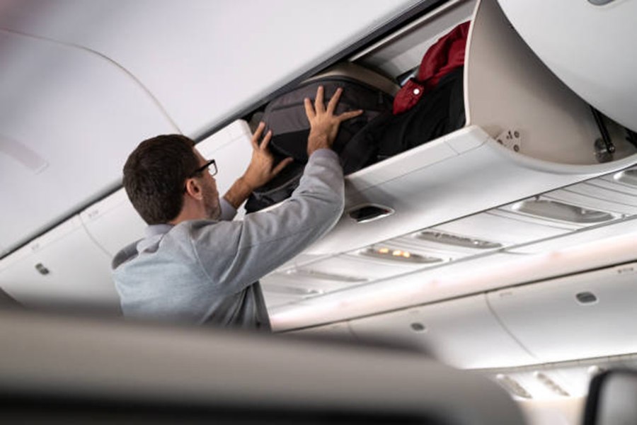 Bagajul de mână, inclus în prețul biletului. Noile reguli care schimbă călătoriile cu avionul în UE