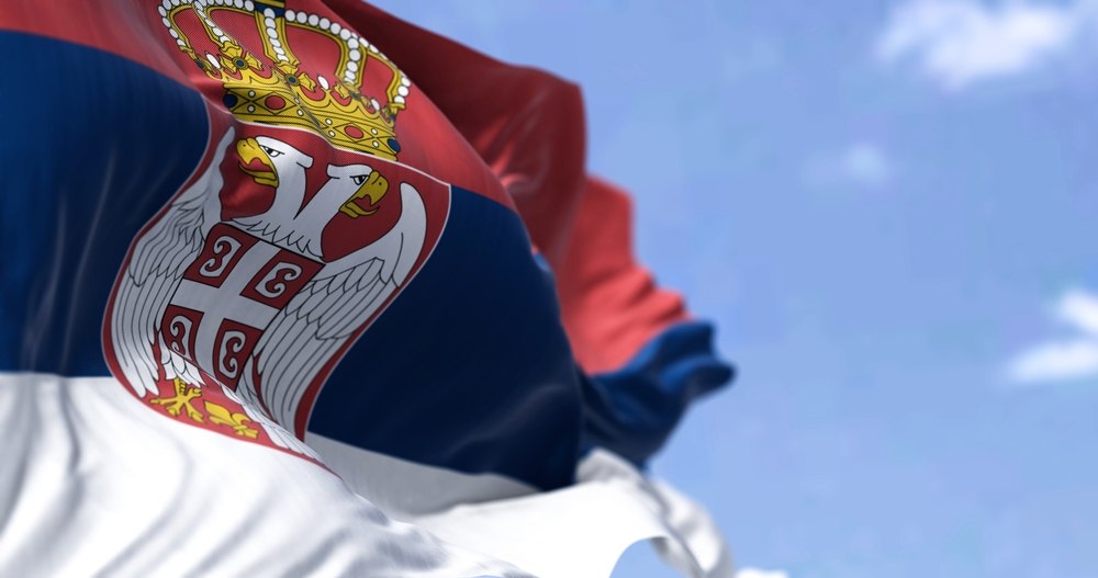 BBC a descoperit legături între reclame politice netransparente din Serbia și o companie din România