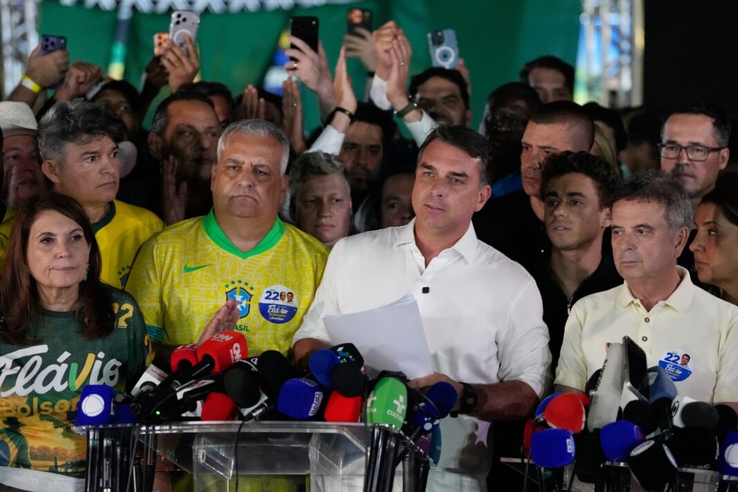 Bolsonaro a fugit în Florida, pașaportul italian îl salvează / Liderul dreptei braziliene se temea de procese / Va solicita azil în SUA / Lula: „Rușine. Dar SUA sunt patria lor”