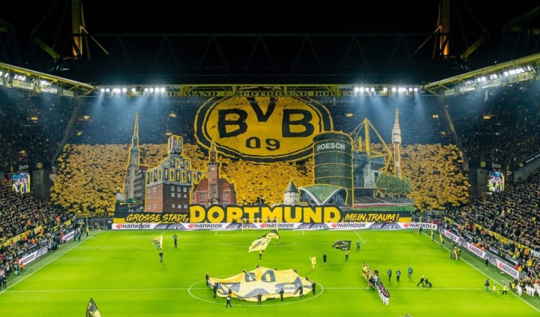 Borussia Dortmund, inițiativă specială pentru fanii săi: „Lăsați smartphone-ul în buzunar pe durata meciului”