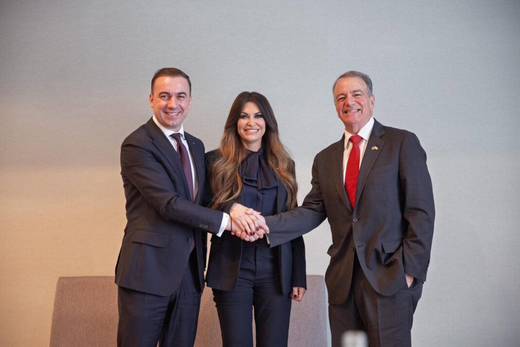 BREAKING Un congresman american întreabă oficial Departamentul de Stat dacă guvernul SUA a fost implicat în căderea guvernului Bolojan după dezvăluirile Wall Street Journal / Departamentul de Stat, somat să facă publice detaliile călătoriilor ambasadoarei Guilfoyle în România