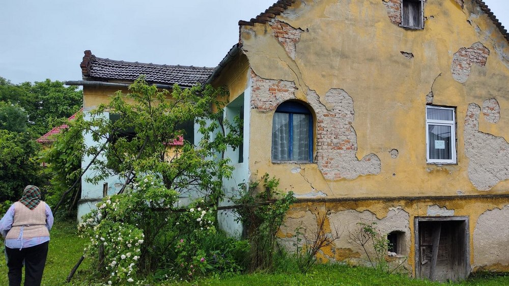 Casele bătrânești se vând cu 6.000 de euro, dar renovarea poate costa cu 40% mai mult decât o construcție nouă