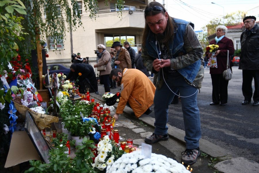Ce au în comun tragediile de la Colectiv și Rahova. „Spune ceva despre noi”