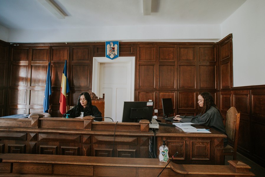 Ce se întâmplă cu procesul dacă una dintre părți moare