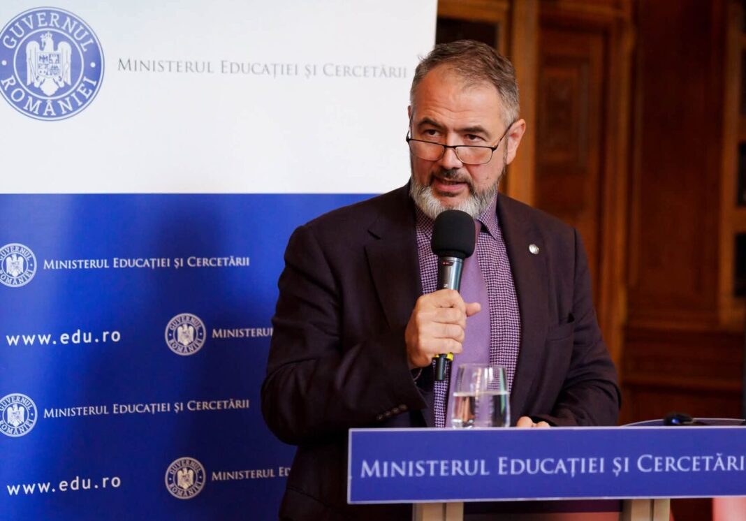 Cine e Sorin Costreie, ministrul propus la Educație: profesor universitar din această vară, filosof ca formare, consilier pentru trei premieri și pentru președintele actual