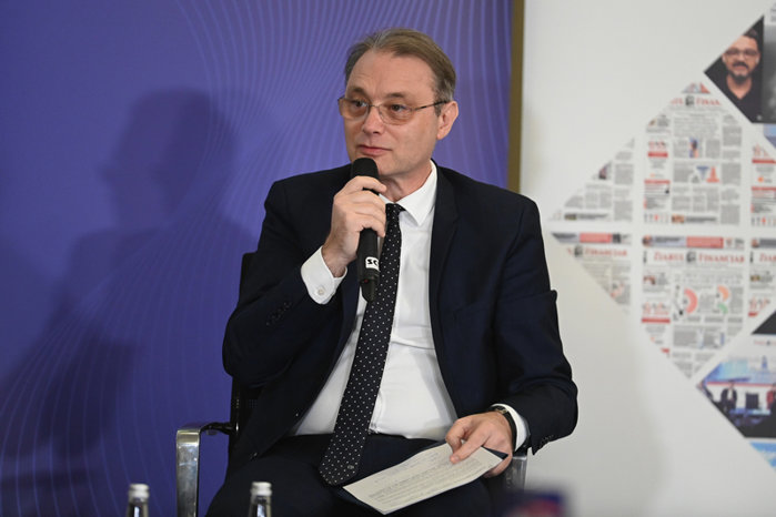Cine va intra în Guvernul lui Luca Niculescu. Premierul desemnat dezvăluie cum va selecta miniştrii