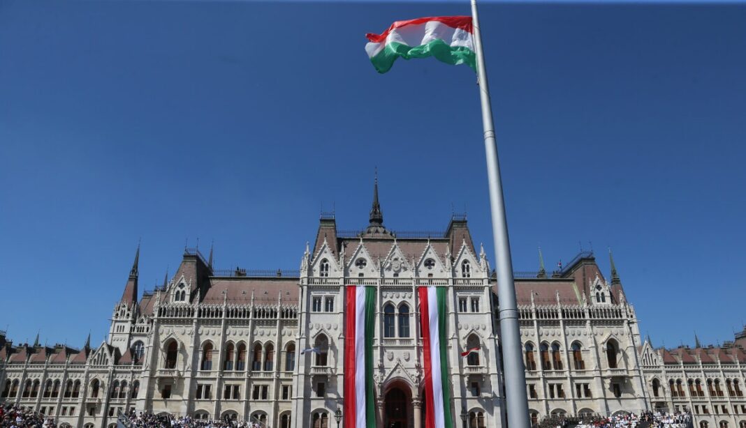 Consiliul UE a încheiat mecanismul de condiționalitate impus Ungariei, deblocând fonduri de 4,2 miliarde de euro / Guvernul condus de premierul Péter Magyar a adoptat reformele anticorupție