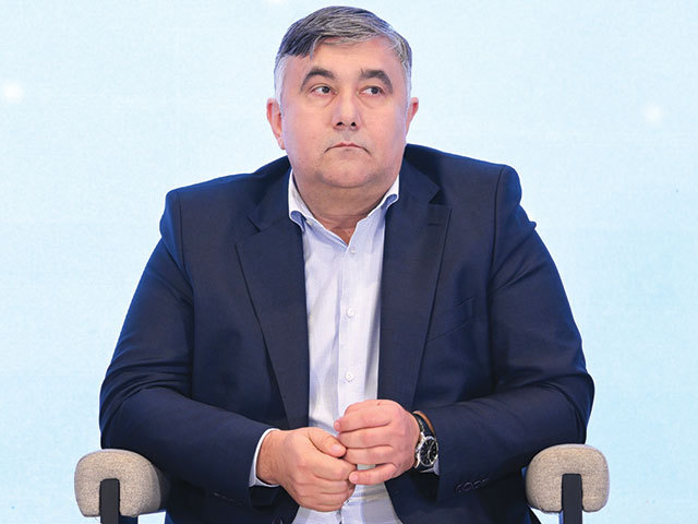 Cosmin Nicula, CFO, Transelectrica, compania care operează cei aproape 9.000 de kilometri de linii de înaltă tensiune ale României: În 2020, Transelectrica şi-a prioritizat investiţiile 100% din fonduri proprii. În 2026 suntem undeva la 64% fonduri europene