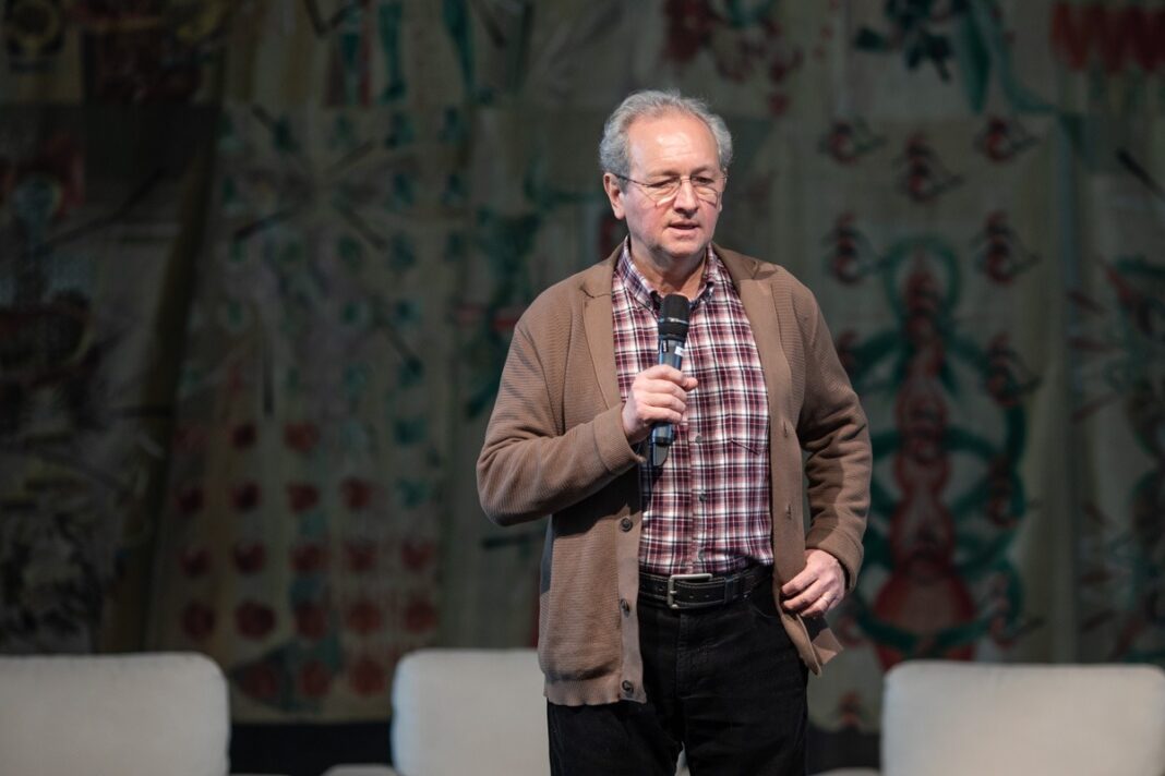 Dan Puric, scos din programul aniversar al unui colegiu din Bacău / Declic: „Are tot dreptul să vorbească, dar nu într-o școală publică”