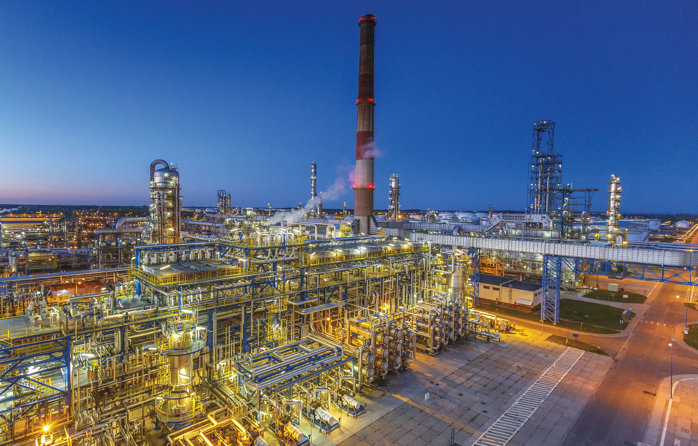 De ce ar vrea Saudi Aramco, cel mai mare exportator de petrol din lume, să se retragă din Polonia şi din UE şi ce ar însemna asta pentru statul polonez. Varşovia vorbeşte de o oportunitate de „repolonizare” a unor active strategice. Ce poate învăţa România
