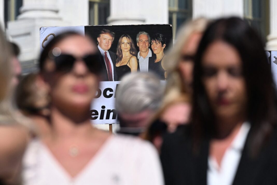 Democrații cer numirea unui procuror special pentru anchetarea legăturilor dintre Trump și Epstein