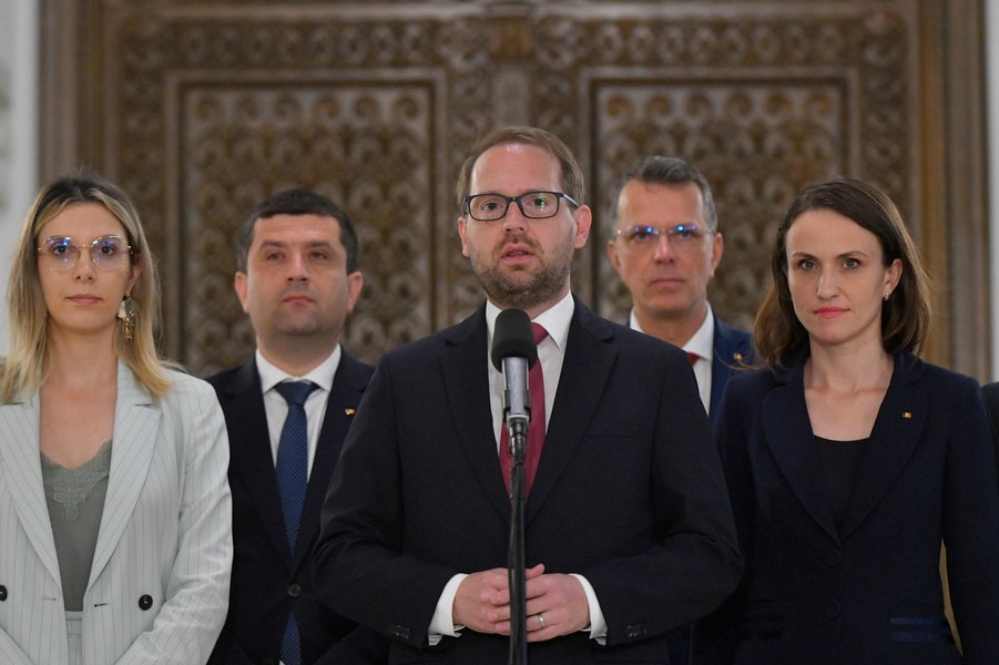 Două mari tabere în USR pentru Congres. Fritz s-a aliat cu Diana Buzoianu, iar Moșteanu cu Miruță