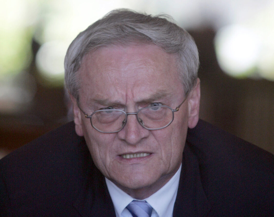 După ce a fost arestat, șeful serviciilor secrete germane critică dur fosta sa agenție în legătură cu acuzațiile că ar fi spionat pentru Rusia / O scrisoare trimisă cu câteva săptămâni înainte de arestarea lui August Hanning sporește îngrijorările aliaților cu privire la credibilitatea BND