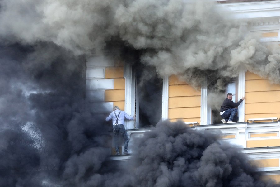 Epuizat, dar neînfrânt. Kievul seamănă tot mai mult cu un oraș din prima linie. Cum își păstrează locuitorii hotărârea în pragul iernii