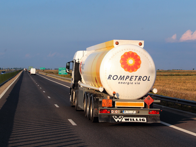 Euforia de la Rompetrol Rafinare, unde acţiunile au explodat cu 1.500% de la începutul anului, se revarsă şi la divizia Rompetrol Well Services: Marţi, acţiunile au urcat cu 15% şi au rămas fără vânzători