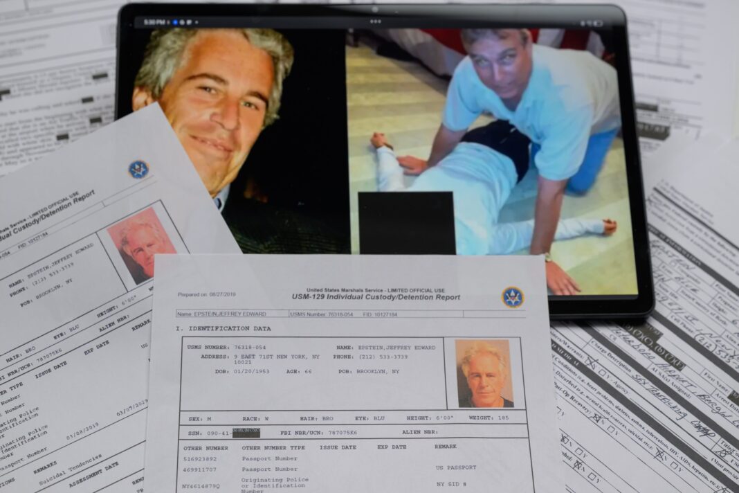 Fostul prinț Andrew dă poliția în judecată după arestarea în dosarul Epstein.Ce contestă în instanț
