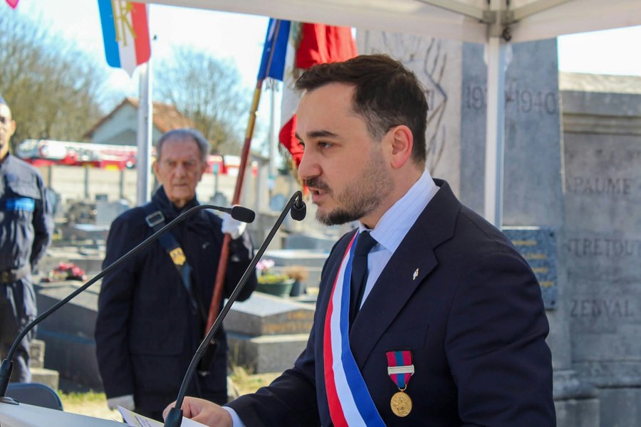 Franța în stradă: proteste și violențe. Andrei Gabriel Albisteanu, viceprimar în zona pariziană, despre criza politică și socială franceză.