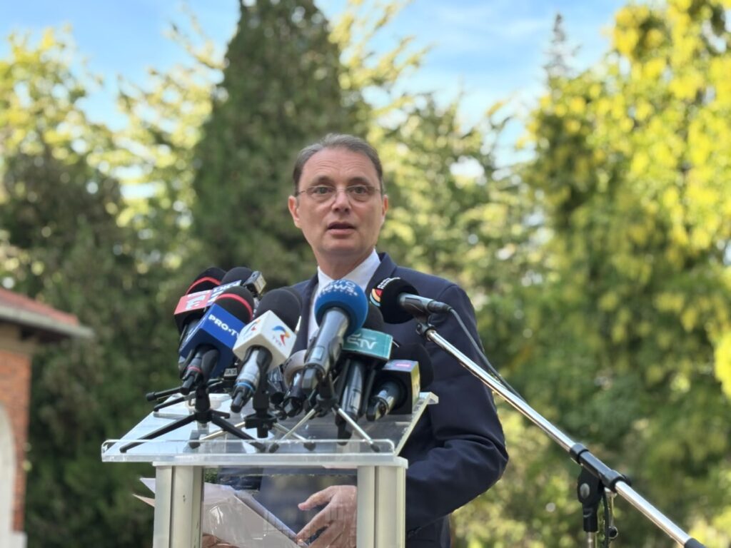 Guvernul Luca Niculescu în săptămâna decisivă: Premierul desemnat mai are 4 zile să formeze o majoritate parlamentară / Dacă Niculescu își depune mandatul, Nicușor Dan poate nominaliza al cincilea premier sau declanșează alegeri anticipate / Ce spun partidele