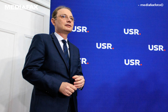 Guvernul Niculescu vine astăzi în faţa Parlamentului pentru votul de învestitură
