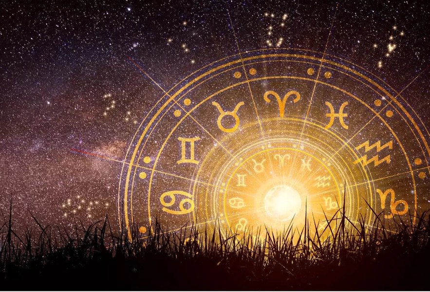 Horoscop joi, 22 octombrie. Berbecii se confruntă cu stres, iar Racii au nevoie de mai mult timp cu cei dragi